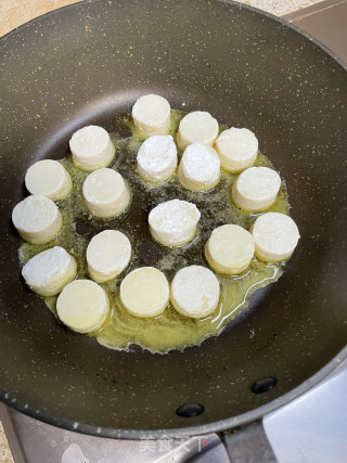 金针菇焖日本豆腐步骤2