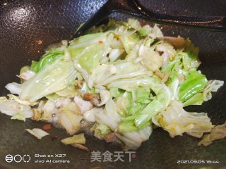奥尔良鸡丁炒包包菜步骤6