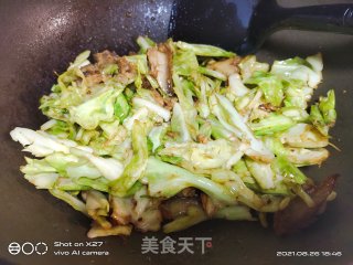 肉片炒包包菜步骤7