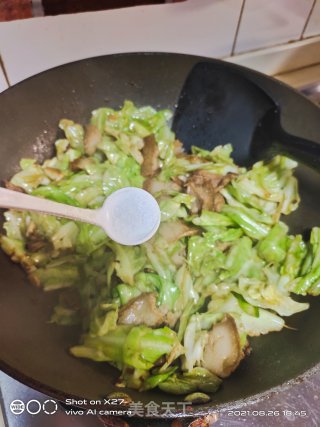肉片炒包包菜步骤6