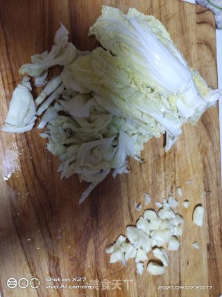 肉片炒芹菜干豆角步骤1