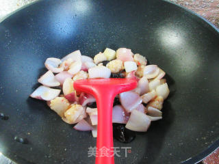黑木耳虾味球炒洋葱步骤8