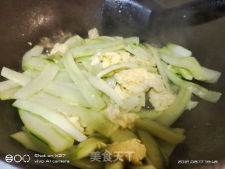 鸡蛋炒黄瓜步骤5