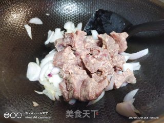 咖喱牛肉焖土豆步骤6