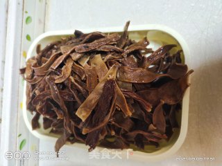 豆角干烧鸡肉步骤2
