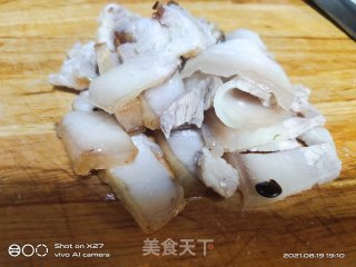 五花肉炒黑豆芽步骤1