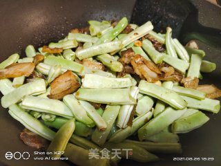 五花肉烧不老豆步骤4