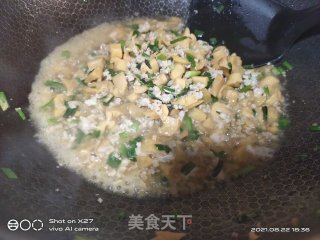 肉末韭菜炒白菜步骤2
