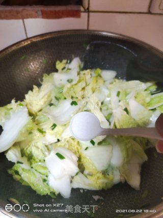 肉末韭菜炒白菜步骤4