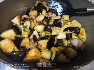 五花肉烧茄子步骤5