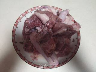 鸭肉焖土豆步骤1
