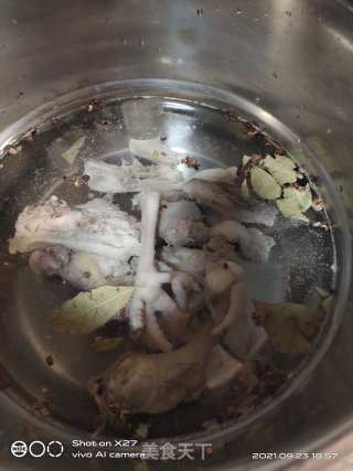芋头炖鸡肉步骤3