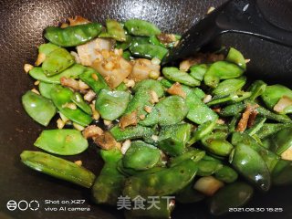 蒜香五花肉炒扁豆步骤6