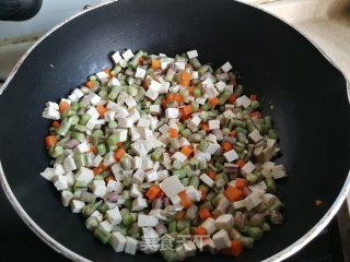 胡萝卜豇豆炒豆腐步骤3
