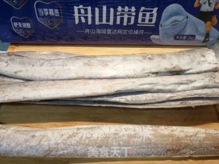 带鱼二吃，连鱼肉鱼骨都不放过～龙珠带鱼卷步骤1