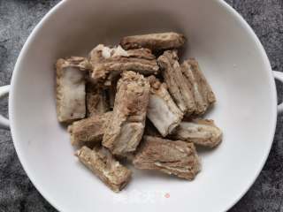 荔浦芋头炖排骨步骤2