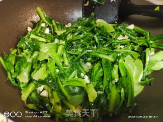 蒜香油麦菜步骤7
