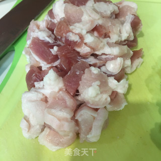 五花肉炒苦瓜步骤1