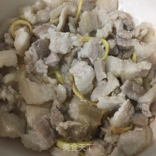 五花肉炒苦瓜步骤3