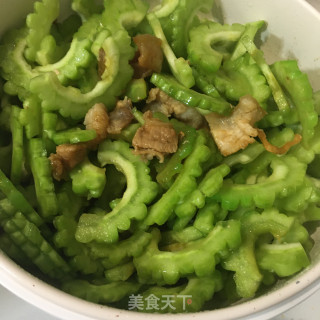五花肉炒苦瓜步骤5