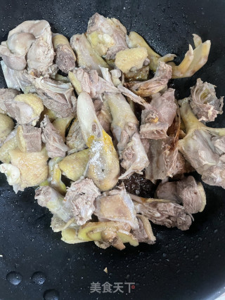 家庭版姜母鸭步骤6