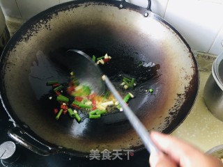 黄豆芽炒胡萝卜丝步骤3