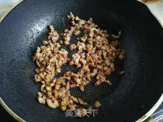 豇豆胡萝卜炒肉丁步骤4
