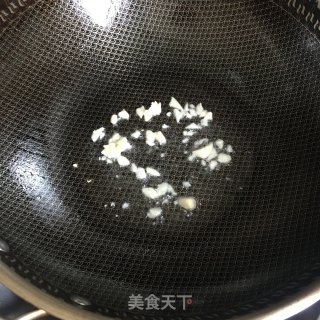 腊肠炒红薯梗步骤3