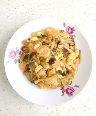 蟹味菇虾仁炒蛋步骤7