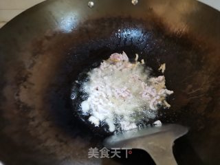 韭菜花炒藕片步骤1