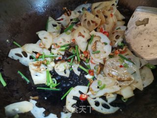 韭菜花炒藕片步骤8