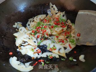 韭菜花炒藕片步骤7