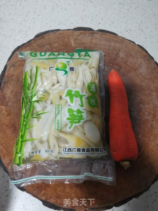 春笋炒里脊步骤2