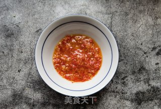 蒜蓉辣酱炒尖椒步骤2
