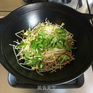 尖椒炒豆芽步骤3