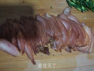 韭菜花炒鸡胸肉步骤2
