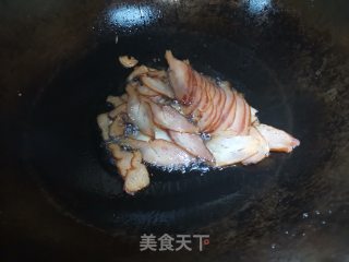韭菜花炒鸡胸肉步骤3