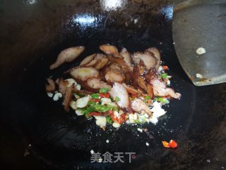 韭菜花炒鸡胸肉步骤7