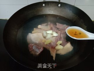 土豆烧番鸭步骤2