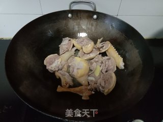 土豆烧番鸭步骤5