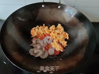 番茄鸡蛋炒虾仁步骤4