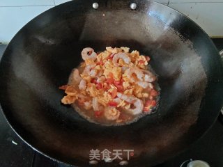 番茄鸡蛋炒虾仁步骤5