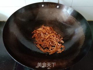 韭菜香干炒肉丝步骤8