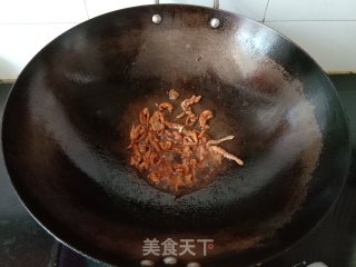 韭菜香干炒肉丝步骤7