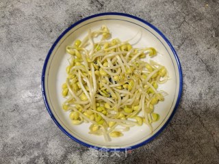 黄豆芽芹菜炒毛肚步骤5