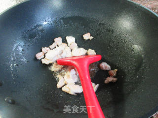 五花肉鹅胗炒土豆片步骤3