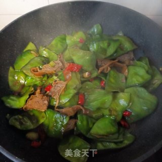 护心肉焖扁豆步骤7