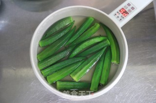 素食小炒之炒秋葵木耳步骤4