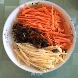 真滋味方便菜来教你做鱼香肉丝！【H】步骤2