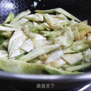 丝瓜炒茭白步骤8
